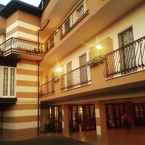 2* Hotel Trotter